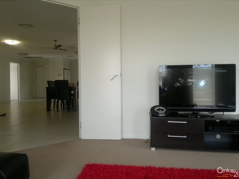 33 Nautilus Street, Bowen QLD 4805