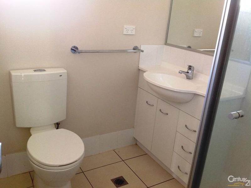 1 Crofton Street, Bowen QLD 4805