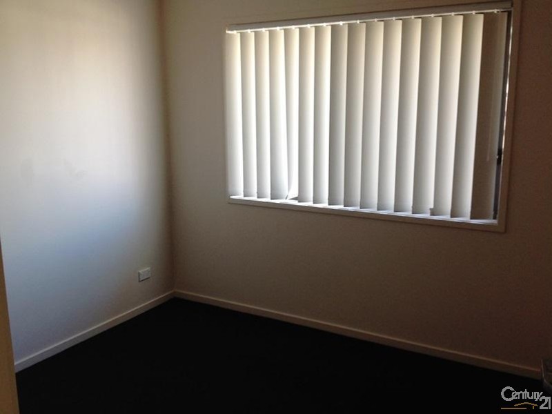 1 Crofton Street, Bowen QLD 4805