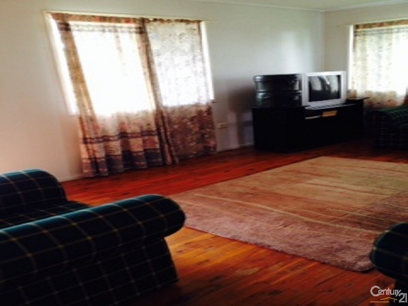 25 Scartwater Street, Collinsville QLD 4804