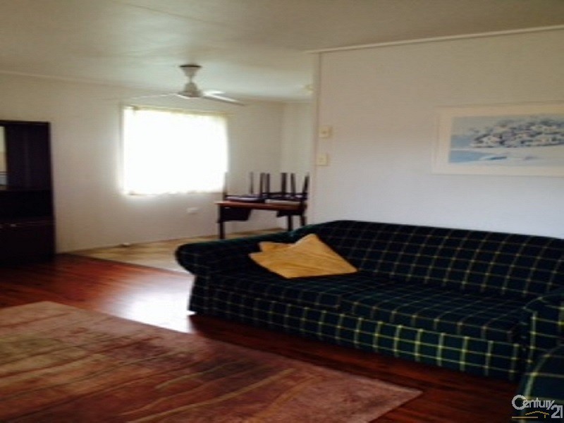 25 Scartwater Street, Collinsville QLD 4804