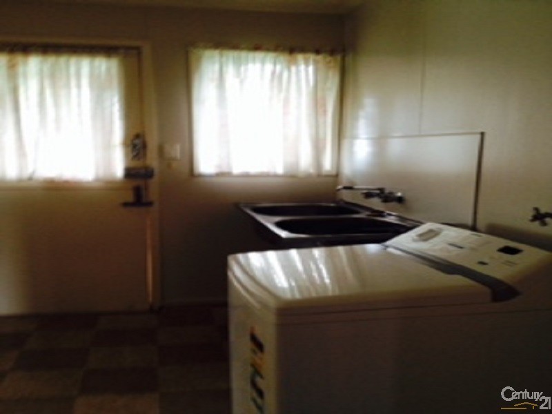 25 Scartwater Street, Collinsville QLD 4804