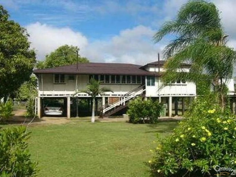 28 Pelican Street, Collinsville QLD 4804