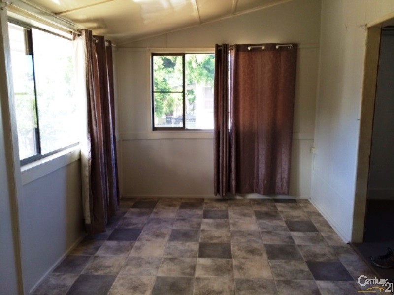 19 Strathmore Street, Collinsville QLD 4804