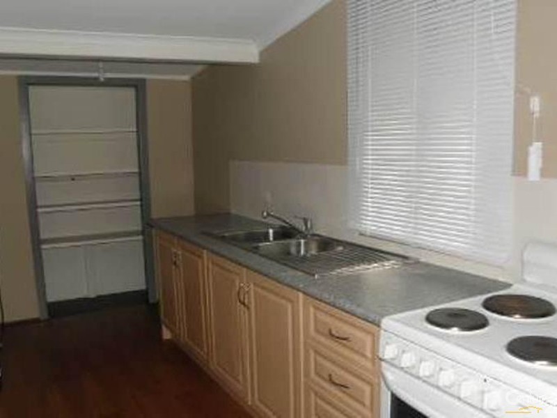 17 John Street, Collinsville QLD 4804