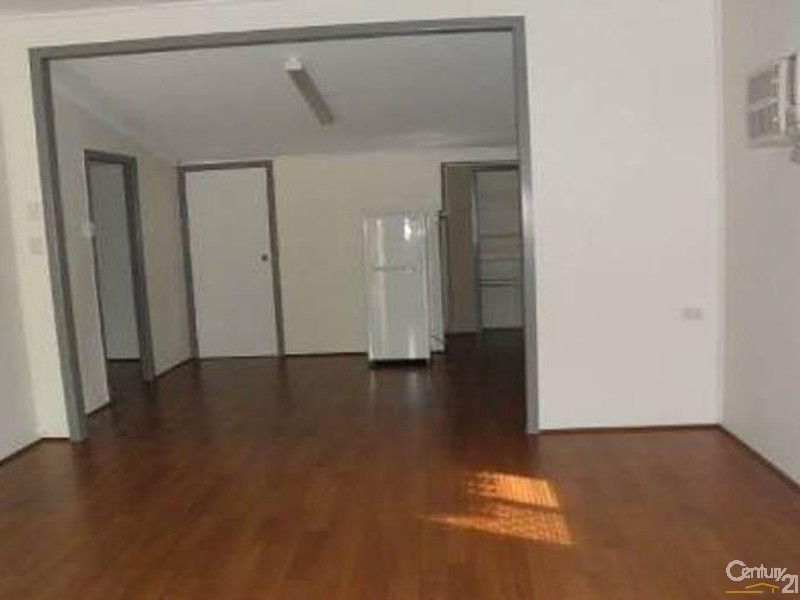 17 John Street, Collinsville QLD 4804