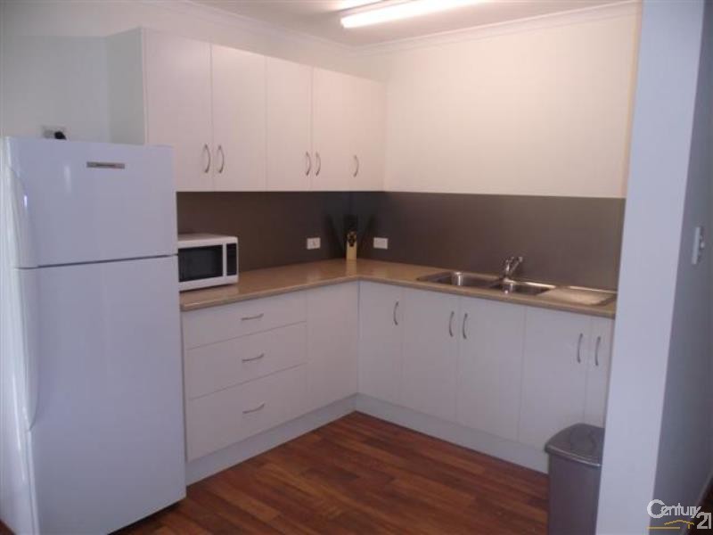 9 Cunningham Street, Collinsville QLD 4804