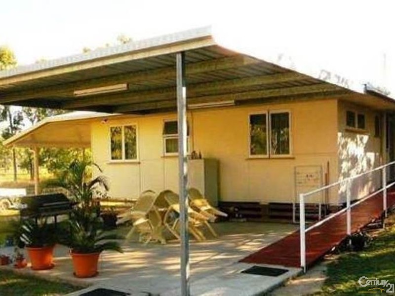 4 Fairway Street, Collinsville QLD 4804