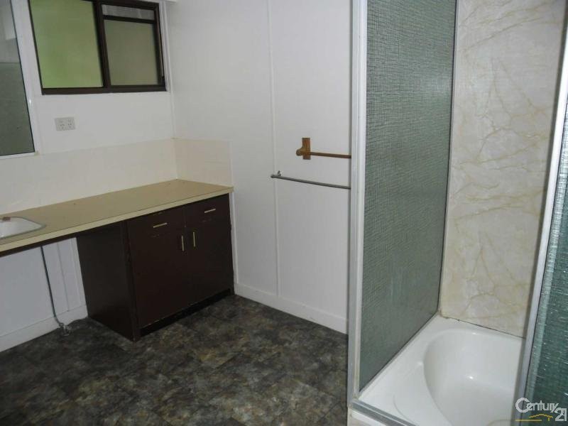 18 Collin Road, Collinsville QLD 4804