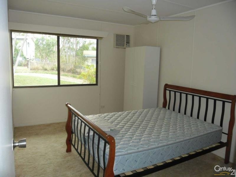 18 Collin Road, Collinsville QLD 4804