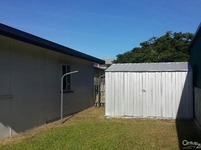 1 Cowan Lane, Bowen QLD 4805