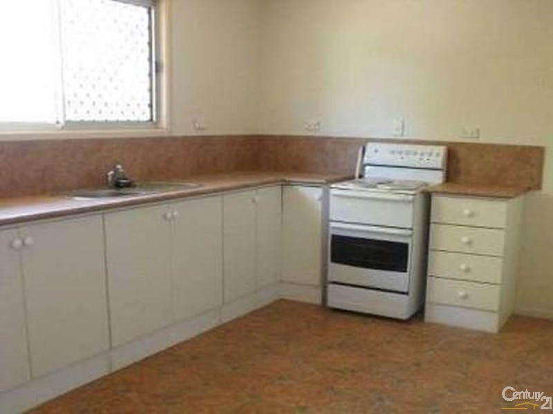 32 Walker Street, Collinsville QLD 4804