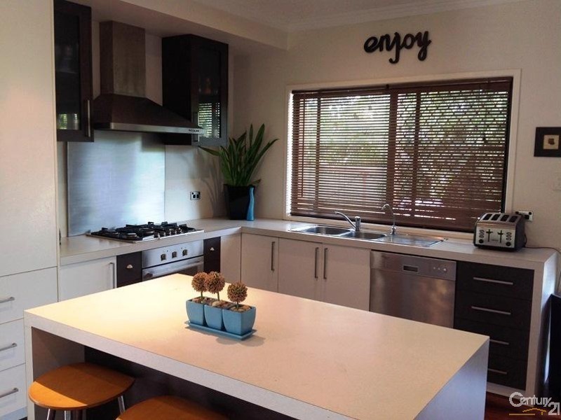 10 Tollington Road, Bowen QLD 4805