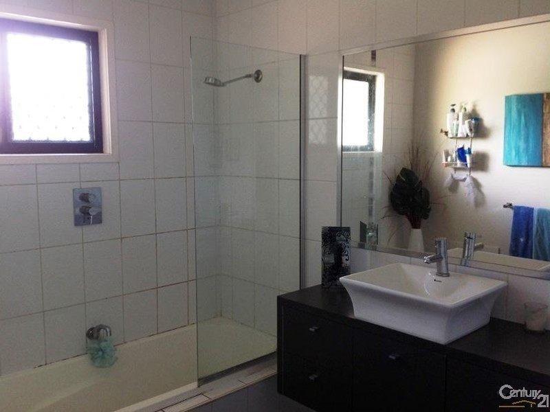 10 Tollington Road, Bowen QLD 4805