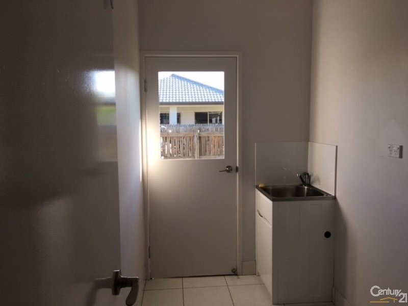 6 Seventh Close, Bowen QLD 4805