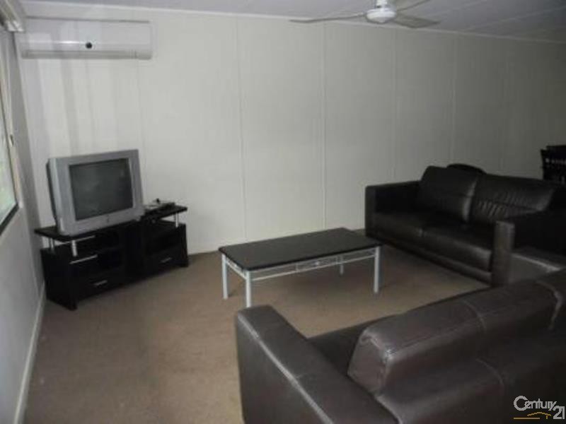 18 Collin Road, Collinsville QLD 4804