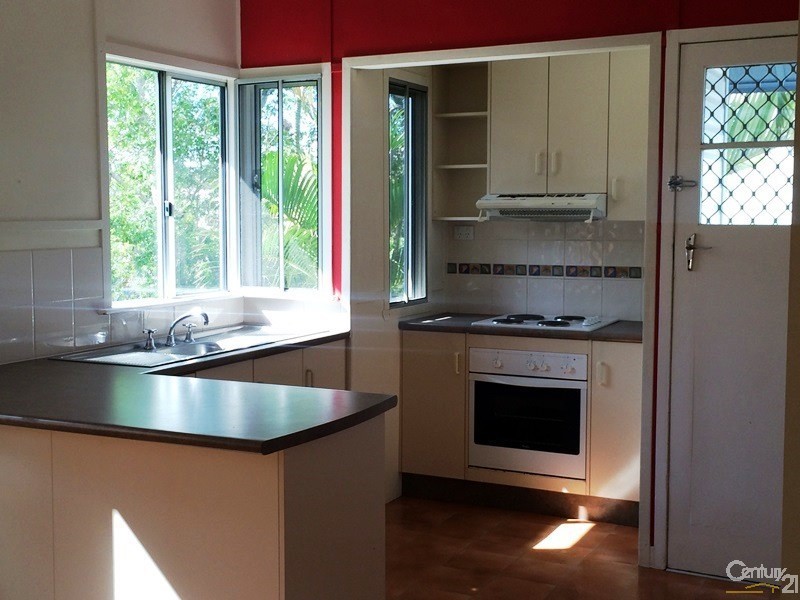 15 Russell Street, Bowen QLD 4805