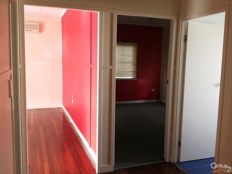 15 Russell Street, Bowen QLD 4805