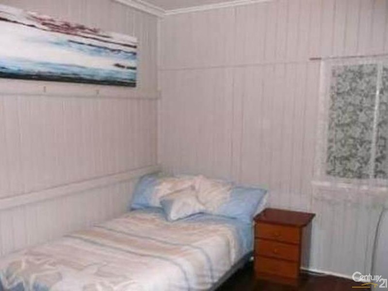 19 Drake Street, Collinsville QLD 4804