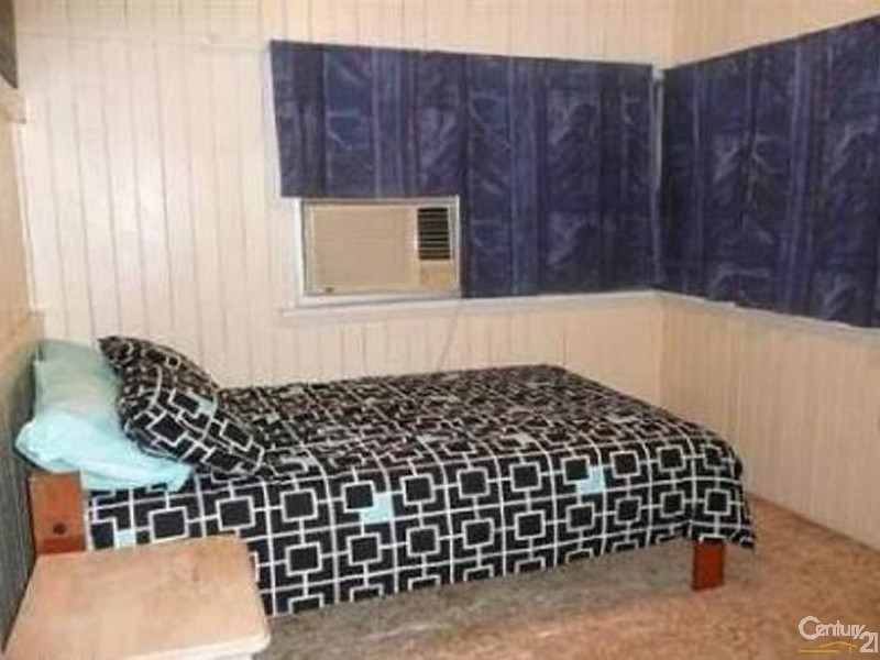 19 Drake Street, Collinsville QLD 4804