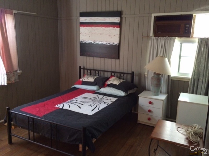 19 Drake Street, Collinsville QLD 4804