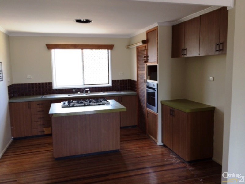 1 Ninth Avenue, Scottville QLD 4804