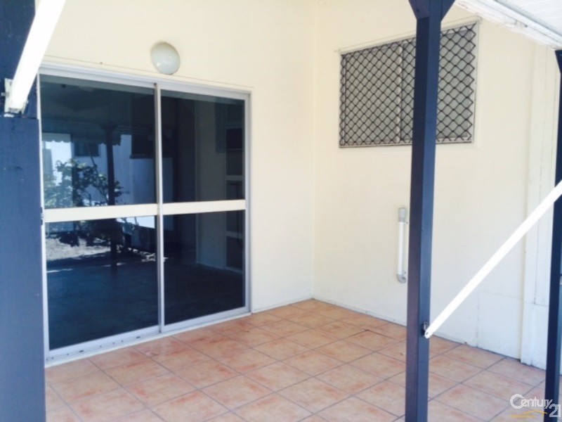 65 Golf Links Road, Bowen QLD 4805