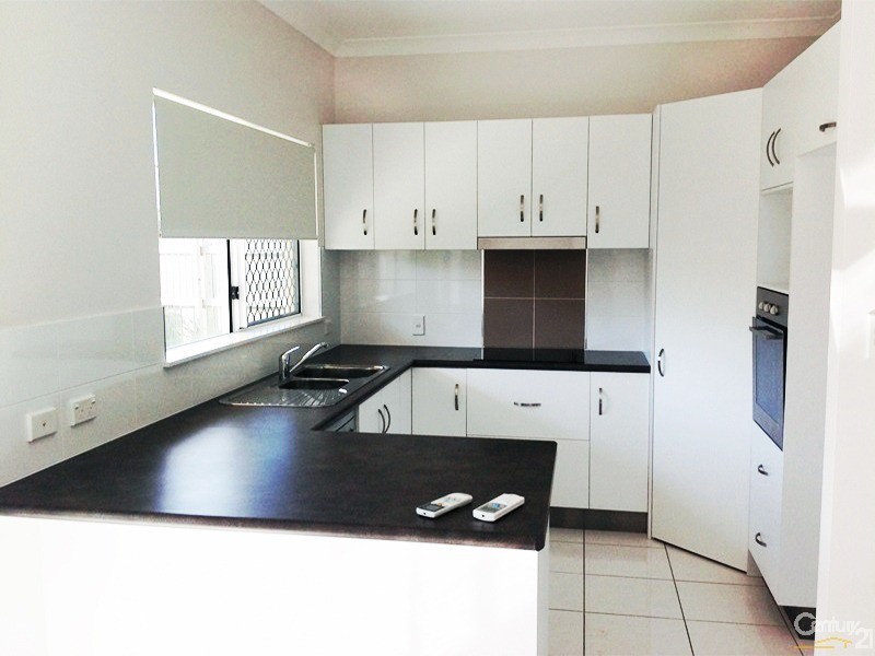 4 Seabreeze Crescent, Bowen QLD 4805