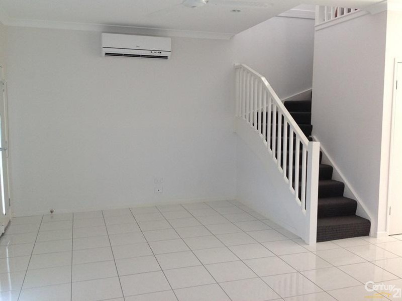 4 Seabreeze Crescent, Bowen QLD 4805