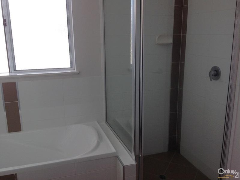 4 Seabreeze Crescent, Bowen QLD 4805