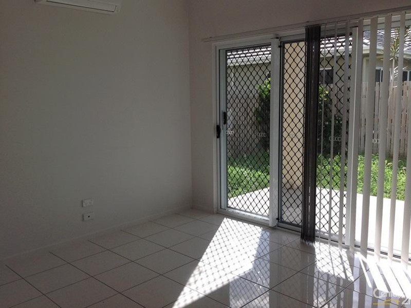 4 Seabreeze Crescent, Bowen QLD 4805