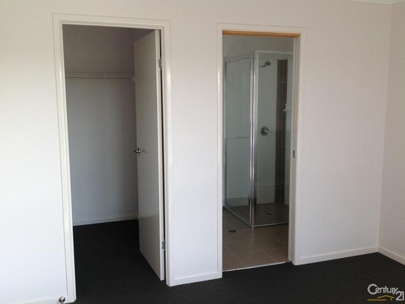 4 Seabreeze Crescent, Bowen QLD 4805