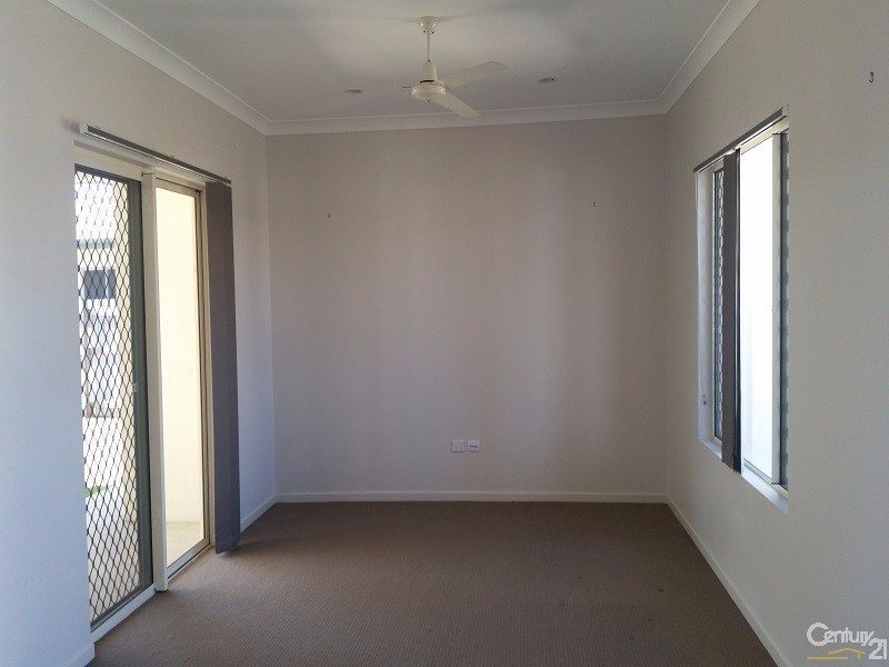 16 Seabreeze Crescent, Bowen QLD 4805