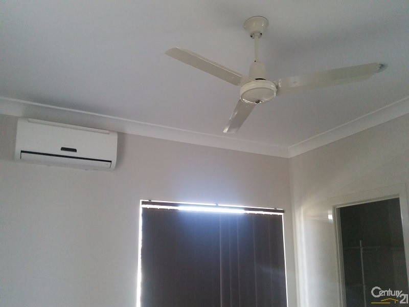 16 Seabreeze Crescent, Bowen QLD 4805