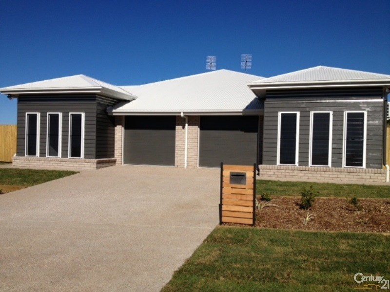 9 A / 9B Daniel Street, Bowen QLD 4805