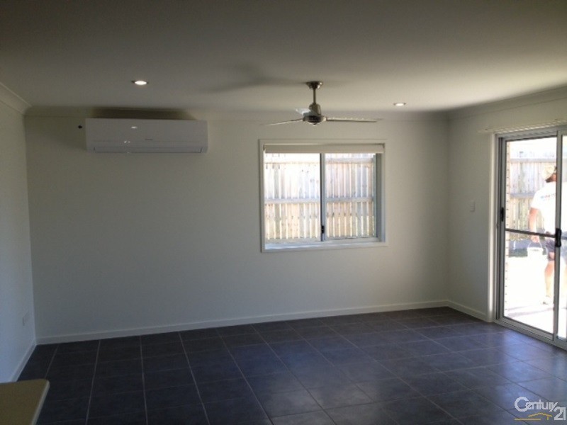 9 A / 9B Daniel Street, Bowen QLD 4805