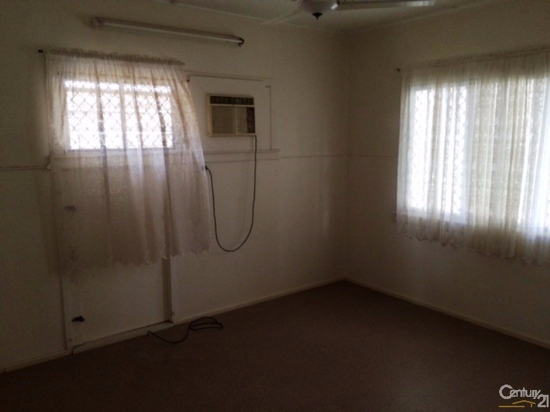 4 Marshall Street, Bowen QLD 4805