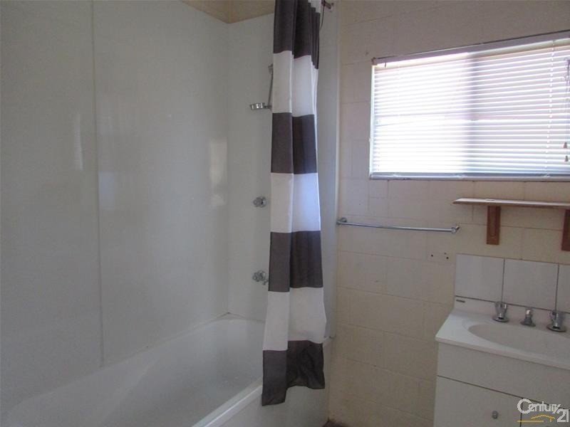 13 Cowan Lane, Bowen QLD 4805