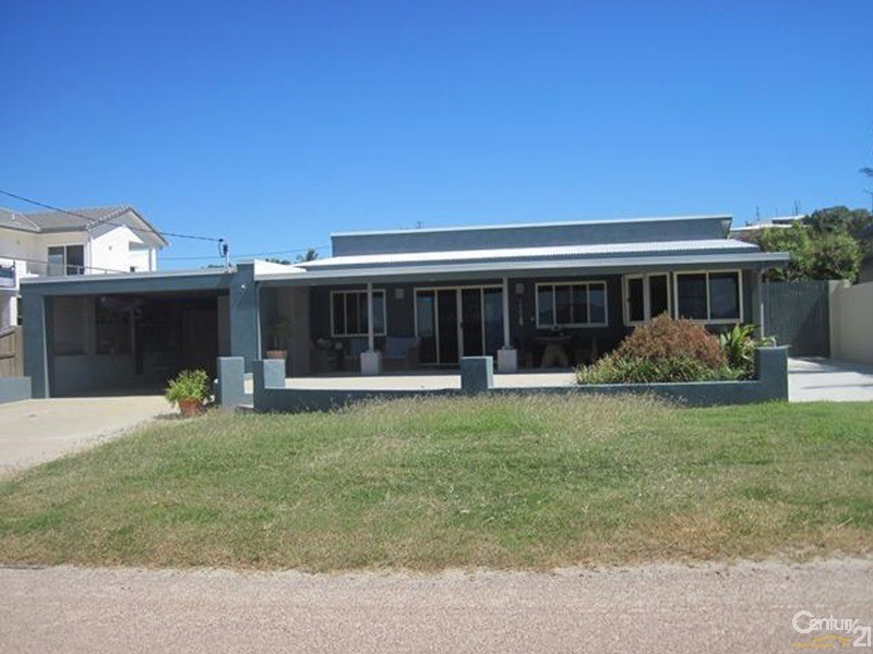 17 Bluewater Parade, Bowen QLD 4805
