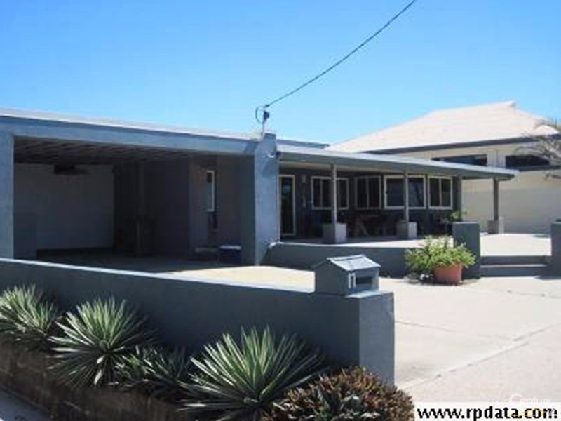 17 Bluewater Parade, Bowen QLD 4805