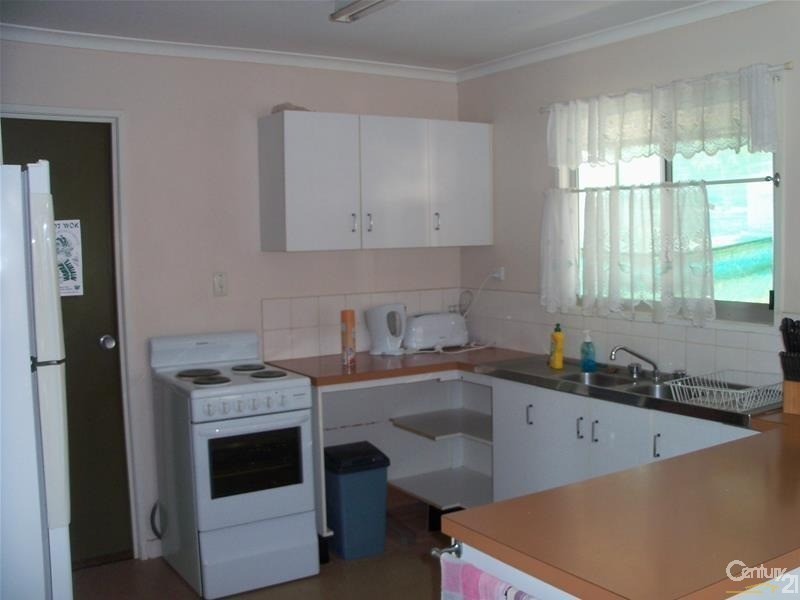 6 Shrubsole Street, Collinsville QLD 4804