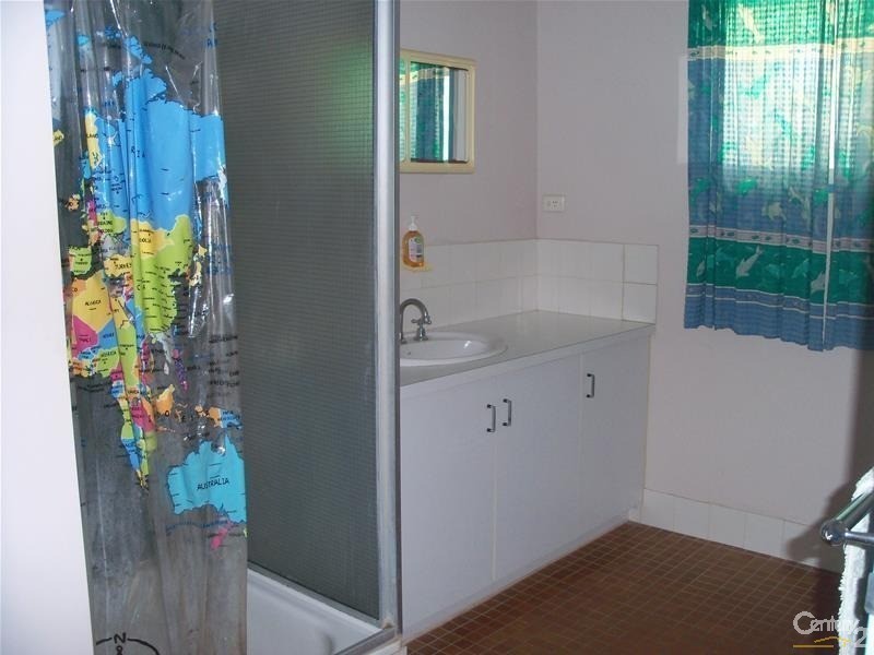 6 Shrubsole Street, Collinsville QLD 4804