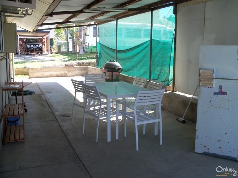 6 Shrubsole Street, Collinsville QLD 4804