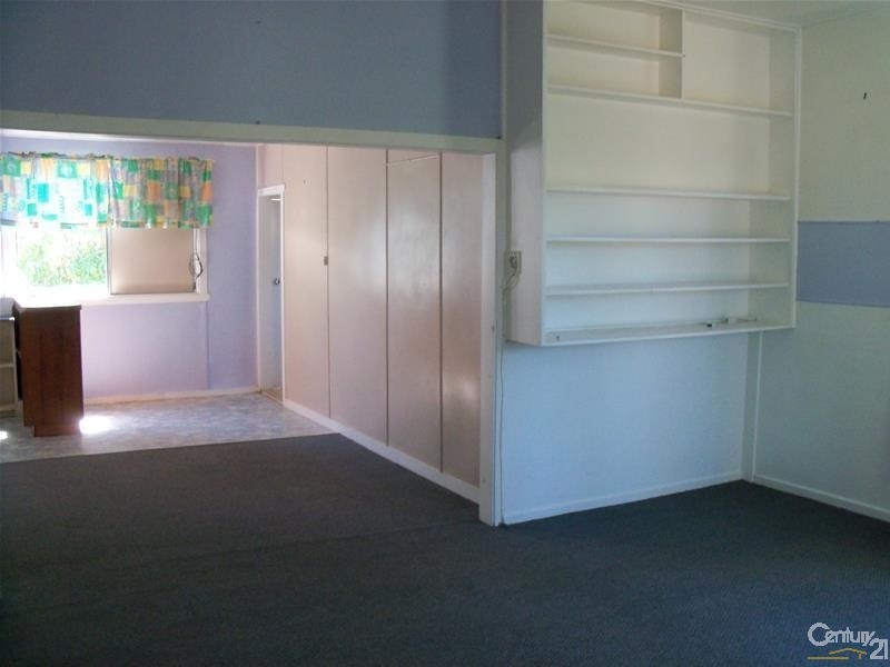 69 Queens Road, Bowen QLD 4805