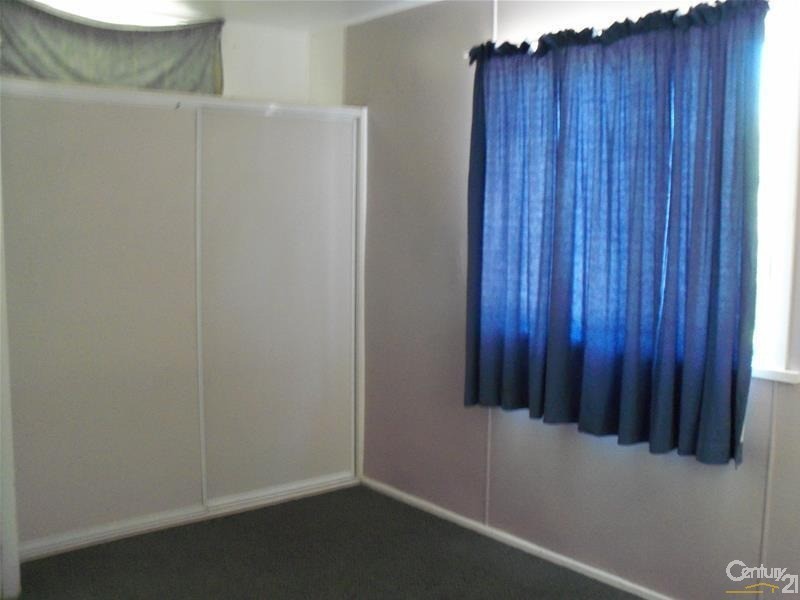 69 Queens Road, Bowen QLD 4805