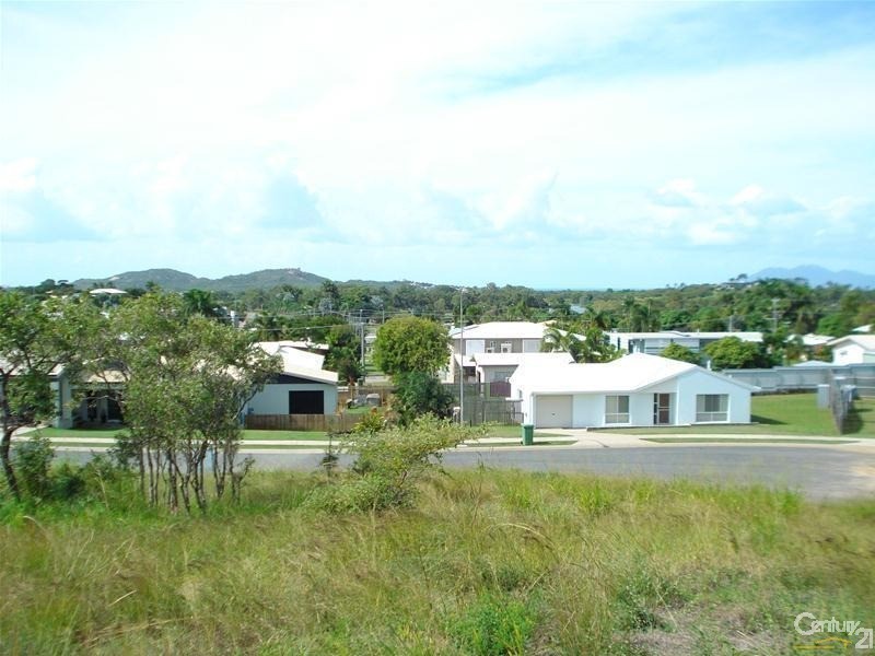 7 Allan Place, Bowen QLD 4805