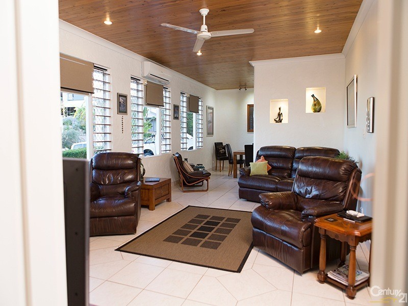 2 Poinciana Drive, Bowen QLD 4805