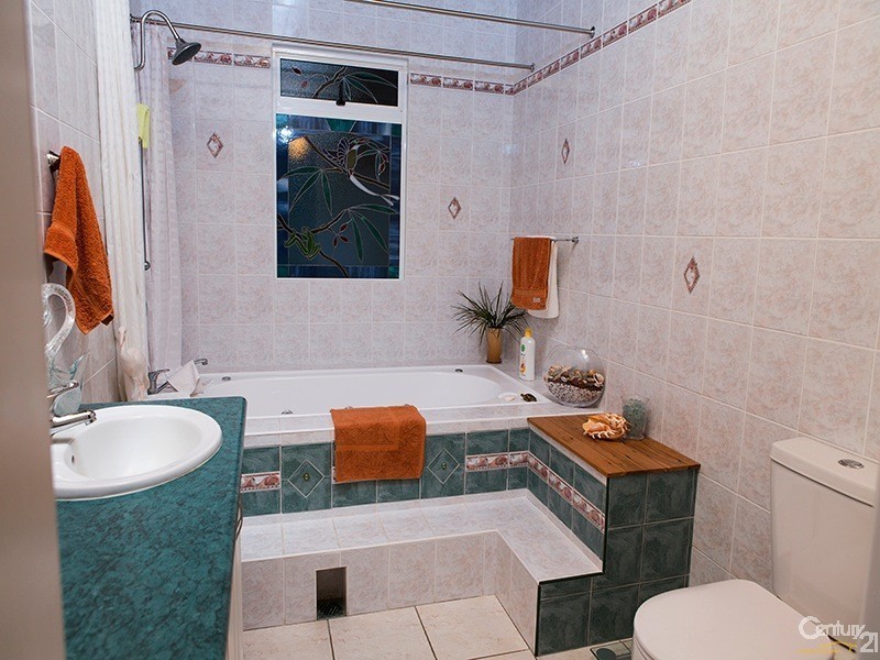 2 Poinciana Drive, Bowen QLD 4805