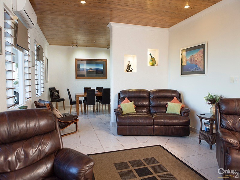 2 Poinciana Drive, Bowen QLD 4805