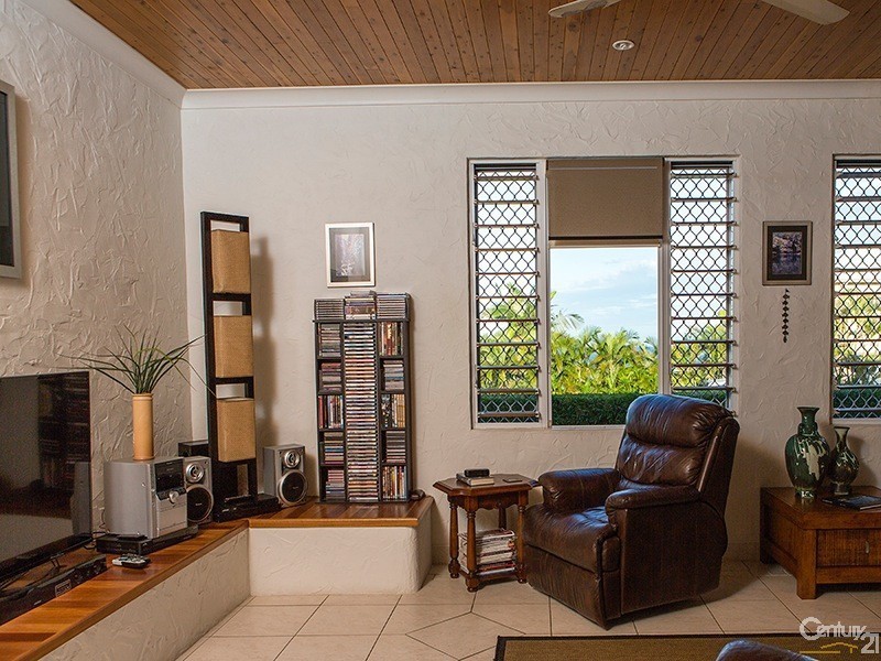 2 Poinciana Drive, Bowen QLD 4805